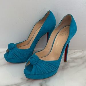 Louboutin teal suede peep toe pumps 38 1/2